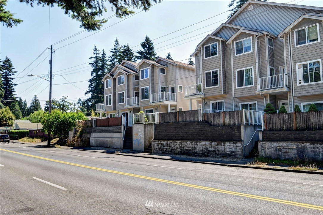 1311 North 145th Street, Unit B Seattle, WA 98133 - Photo 30 of 31 a view of a building with a street