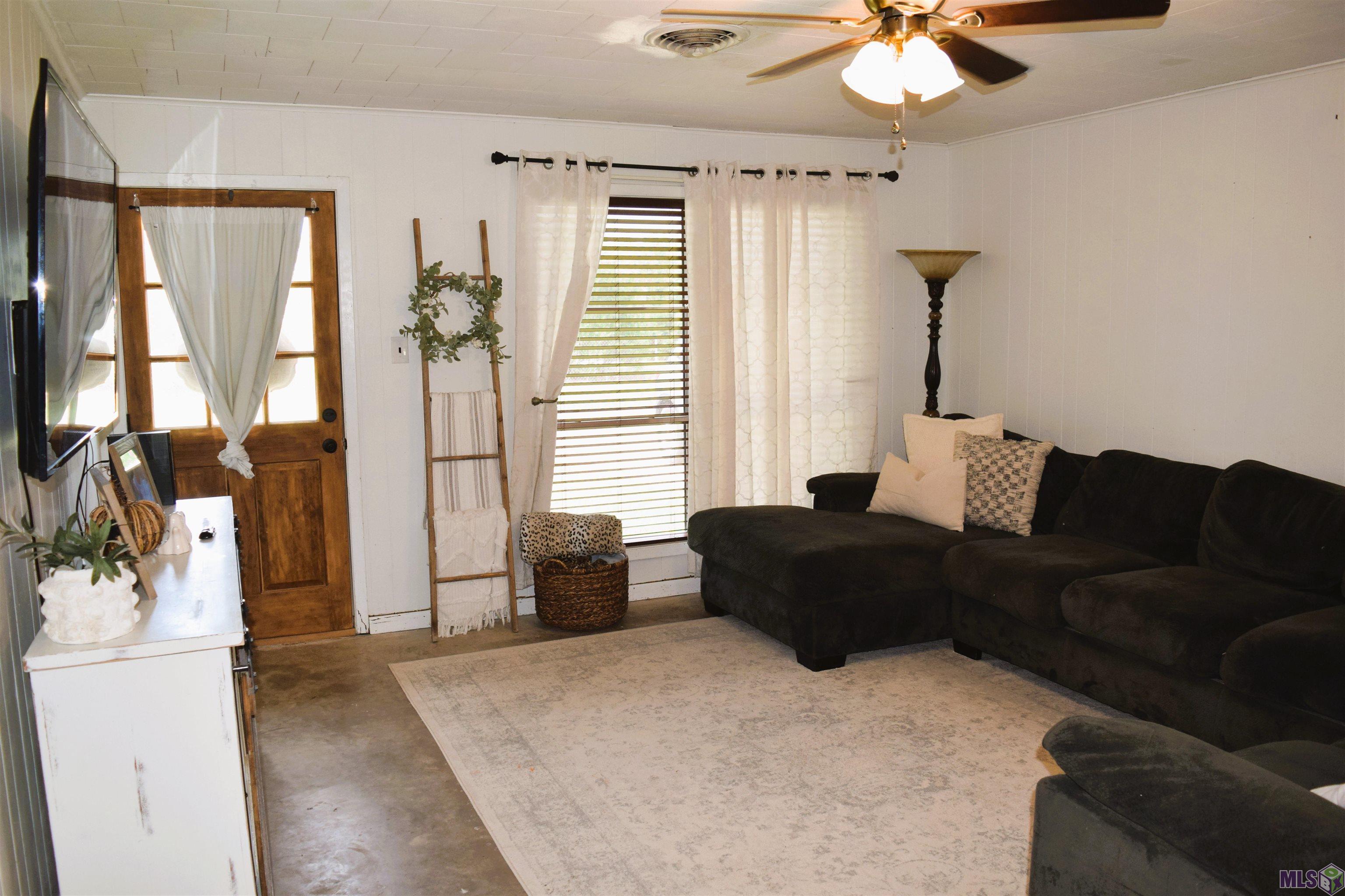 201 Rural Drive Bourg, LA 70343 - Photo 2 of 11
