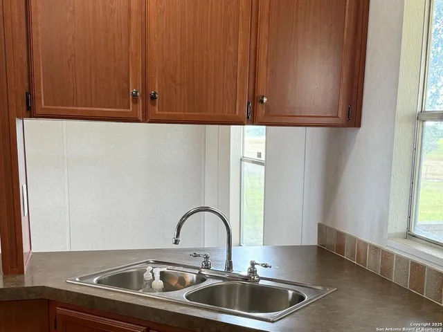 a close view of sink and tap