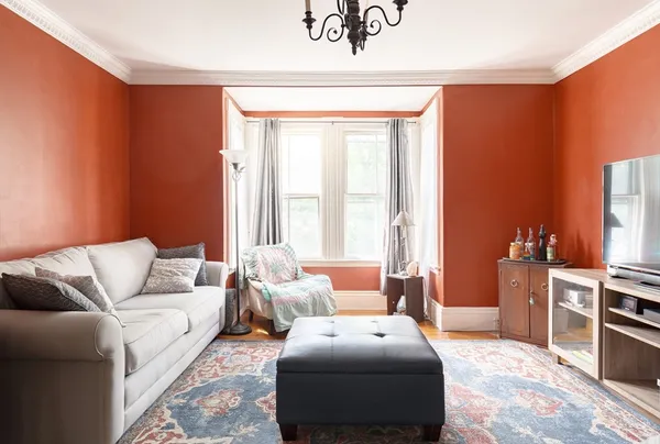 $3,100 | 327 Lafayette Street, Unit 2, Salem, MA 01970