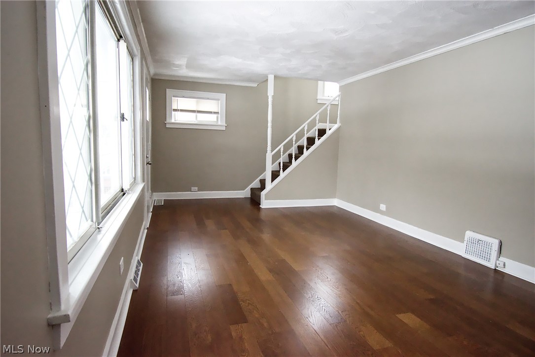 864 Englewood Road Cleveland Heights, OH 44121 - Photo 7 of 14