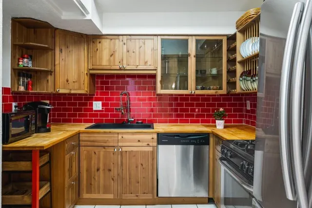 $2,700 | 2840 Peachtree Road, Unit 503, Atlanta, GA 30305