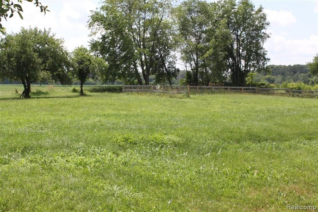 6288 Hollow Corners Road Dryden, MI 48428 - Photo 23 of 27 IMG_2353.JPG