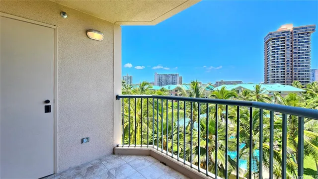 $599,000 | 3075 Ala Poha Place, Unit 611, Honolulu, HI 96818