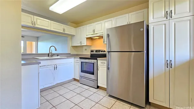 $599,000 | 3075 Ala Poha Place, Unit 611, Honolulu, HI 96818