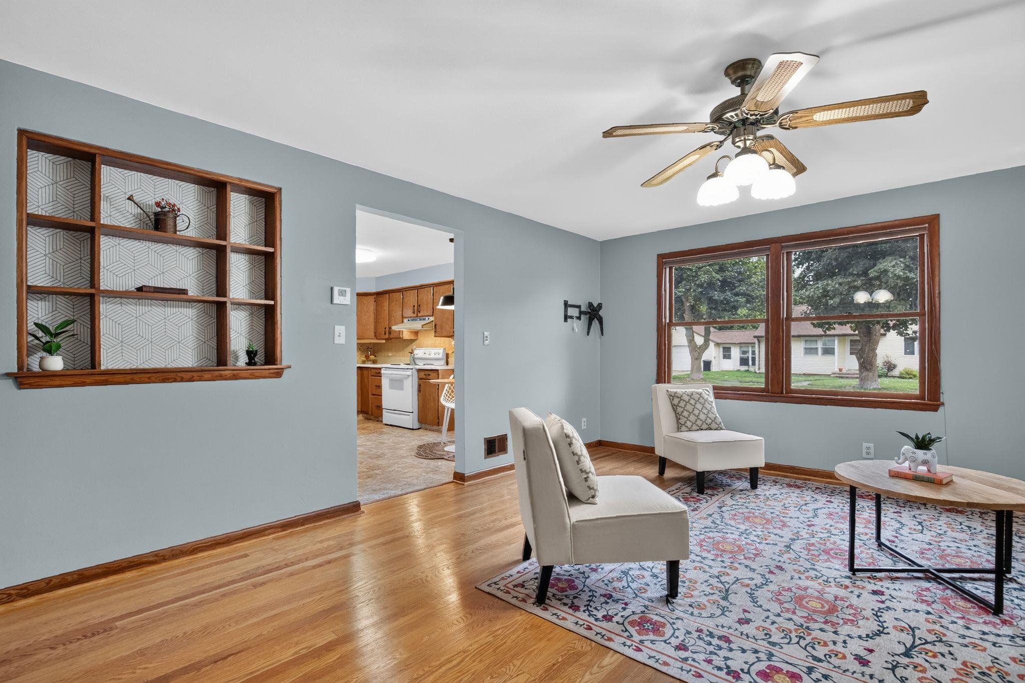 926 East Byrd Street Appleton, WI 54911 - Photo 4 of 34