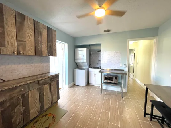 $1,450 | 5753 Southeast Mercedes Avenue, Stuart, FL 34997