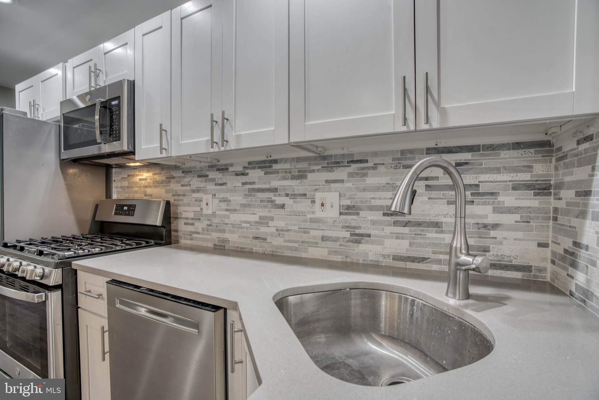 918 Kevin Road Baltimore, MD 21229 - Photo 6 of 25