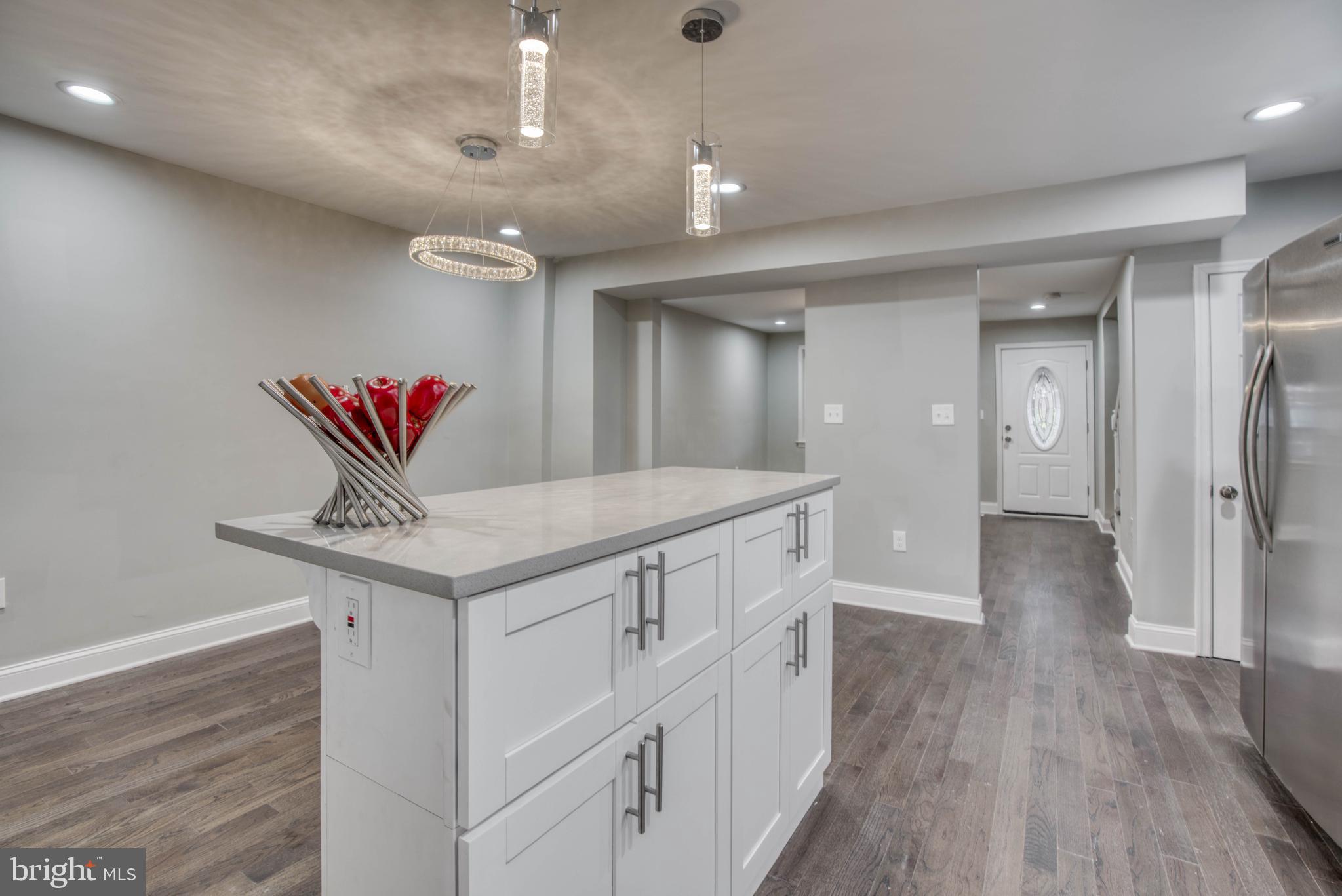 918 Kevin Road Baltimore, MD 21229 - Photo 7 of 25