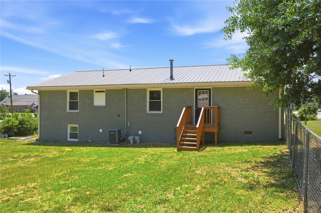 308 West South 5th Street Seneca, SC 29678 - Photo 31 of 42