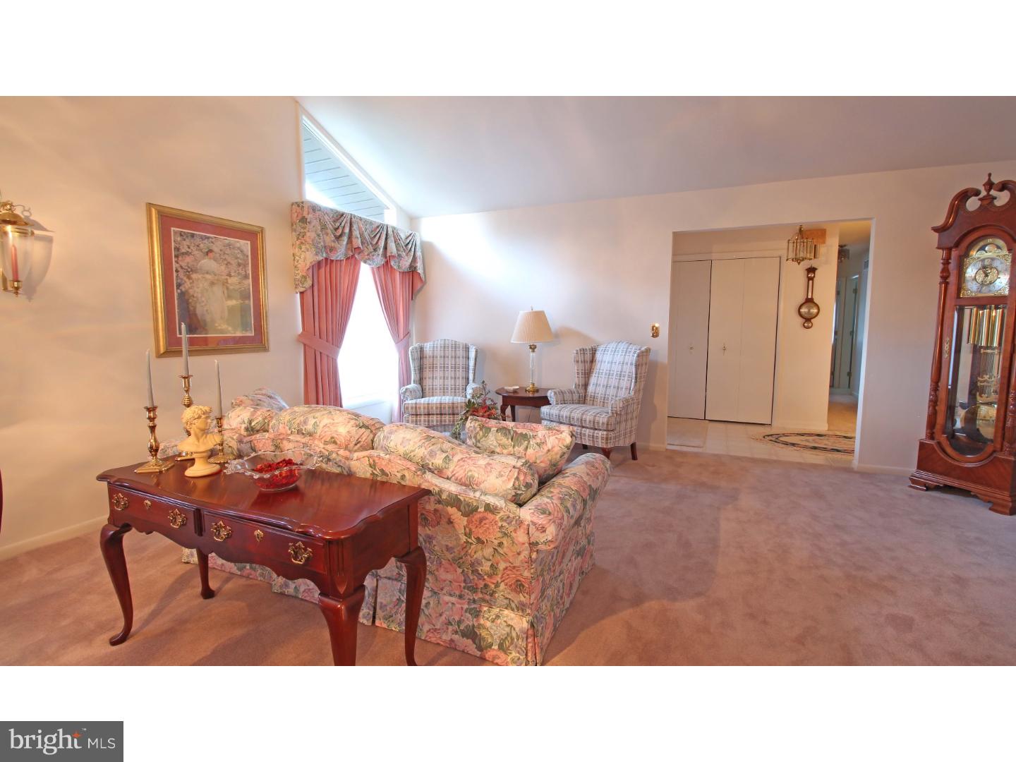 694 Hickory Ridge Road Smyrna, DE 19977 - Photo 5 of 25 Living Room