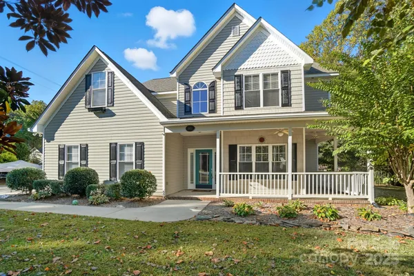 $450,000 | 3633 Creek Ridge Drive, Denver, NC 28037