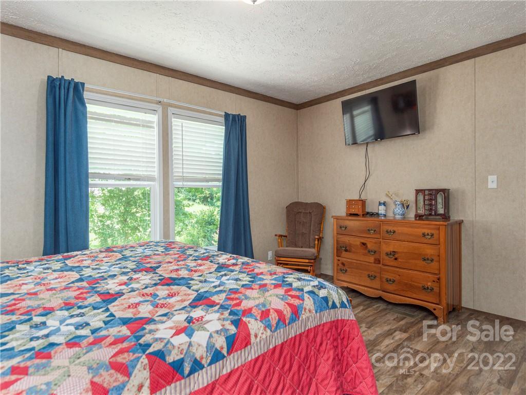 2171 Pigeon Road Waynesville, NC 28786 - Photo 14 of 35 Gallery Image 14