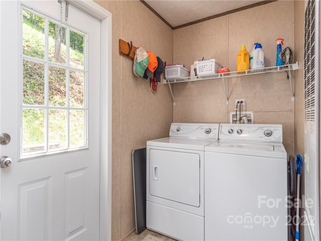 2171 Pigeon Road Waynesville, NC 28786 - Photo 20 of 35 Gallery Image 20
