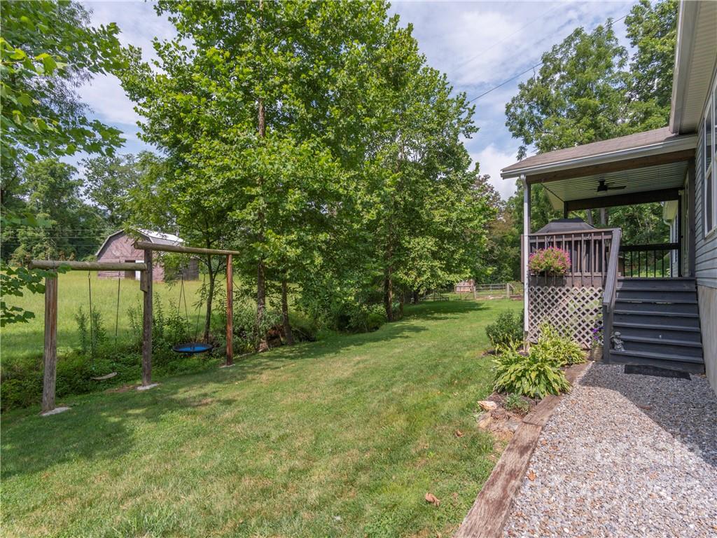 2171 Pigeon Road Waynesville, NC 28786 - Photo 22 of 35 Gallery Image 22