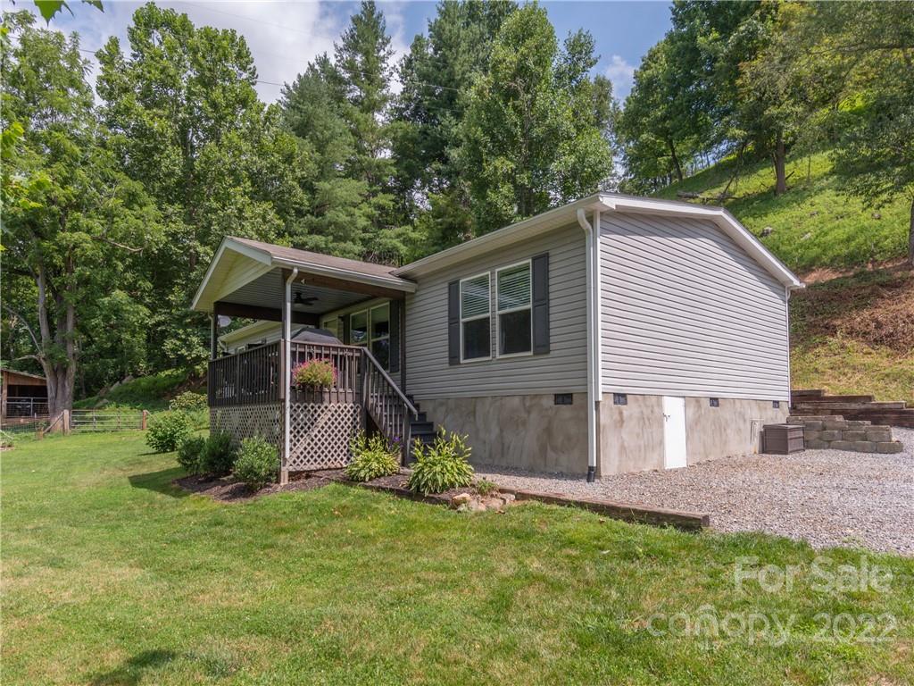 2171 Pigeon Road Waynesville, NC 28786 - Photo 23 of 35 Gallery Image 23