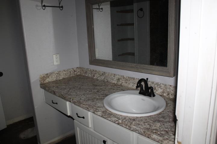 4715 Finch Road Orange, TX 77632 - Photo 9 of 15