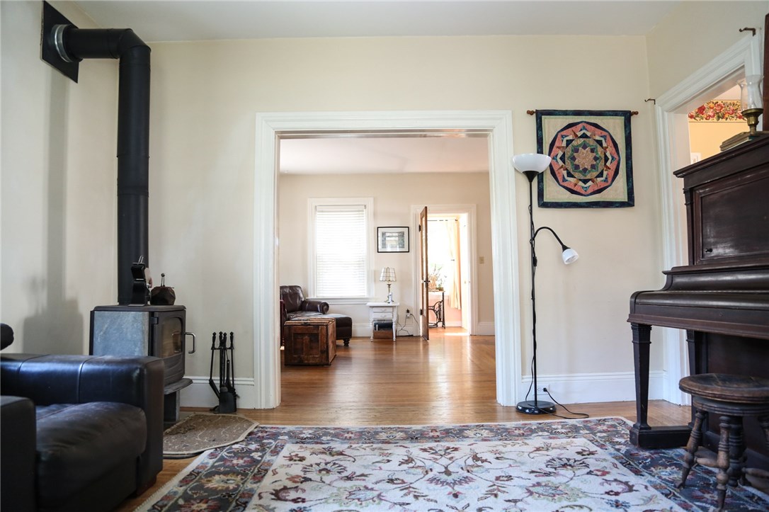 98 Rutherglen Avenue Providence, RI 02907 - Photo 18 of 40 Gallery Image 18