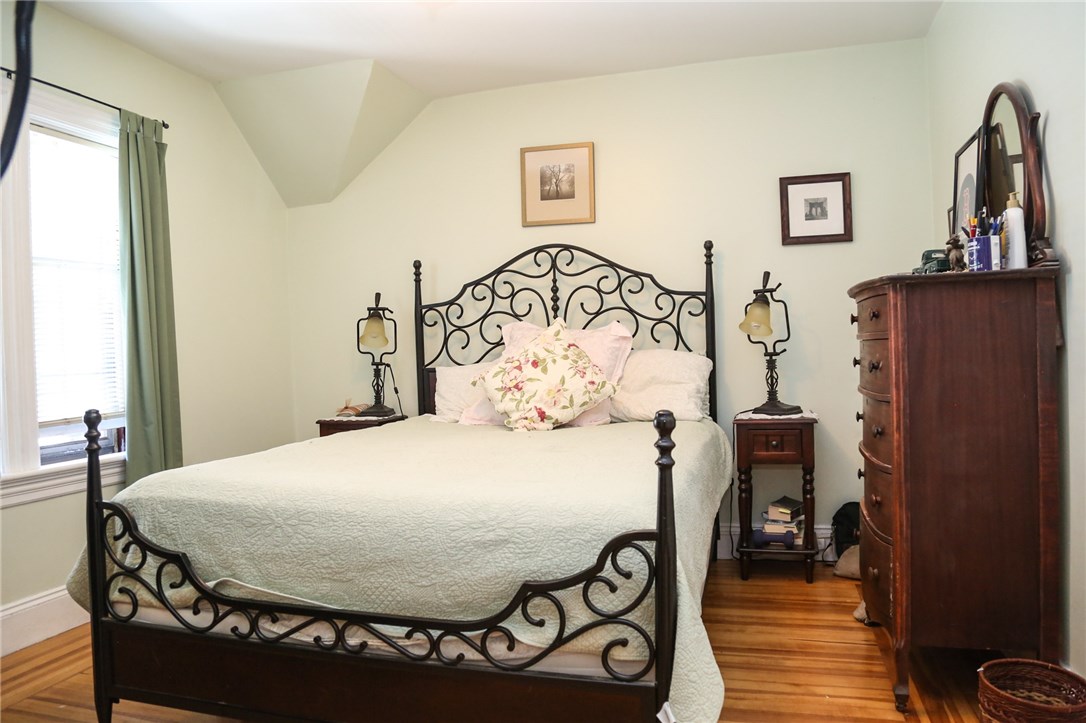 98 Rutherglen Avenue Providence, RI 02907 - Photo 27 of 40 Gallery Image 27