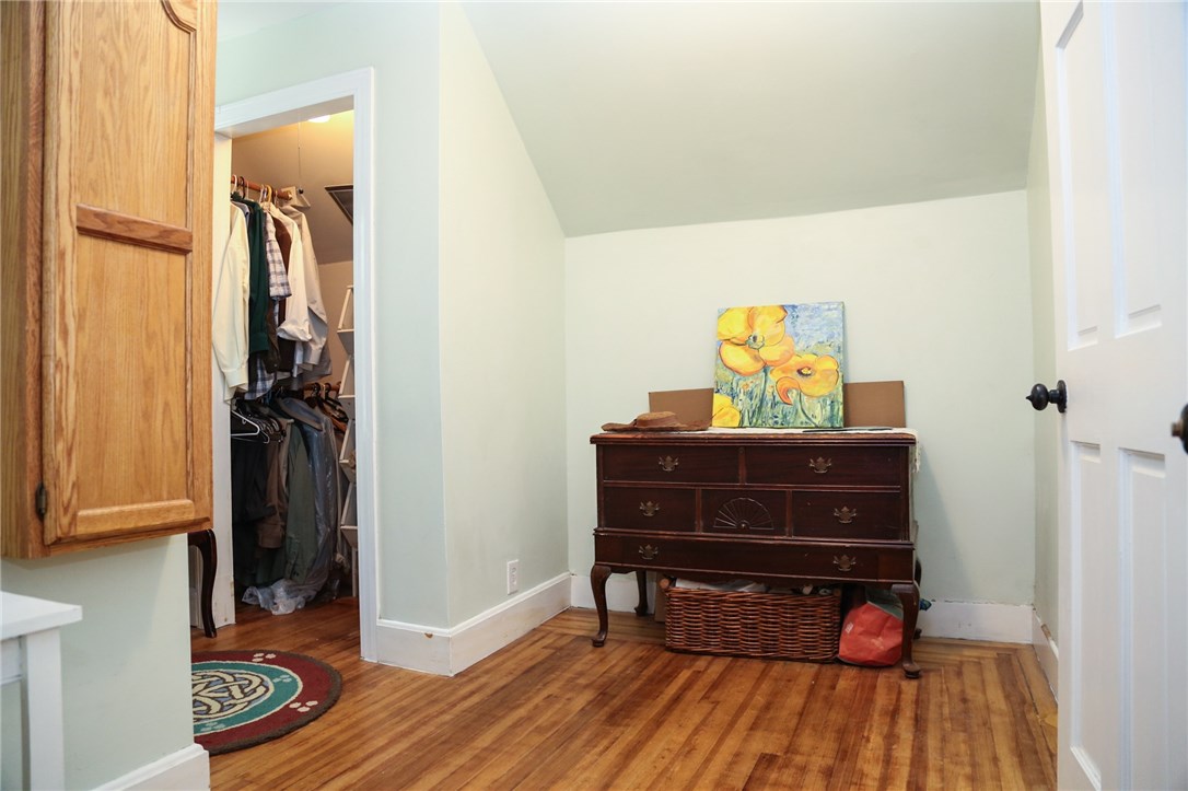 98 Rutherglen Avenue Providence, RI 02907 - Photo 29 of 40 Gallery Image 29