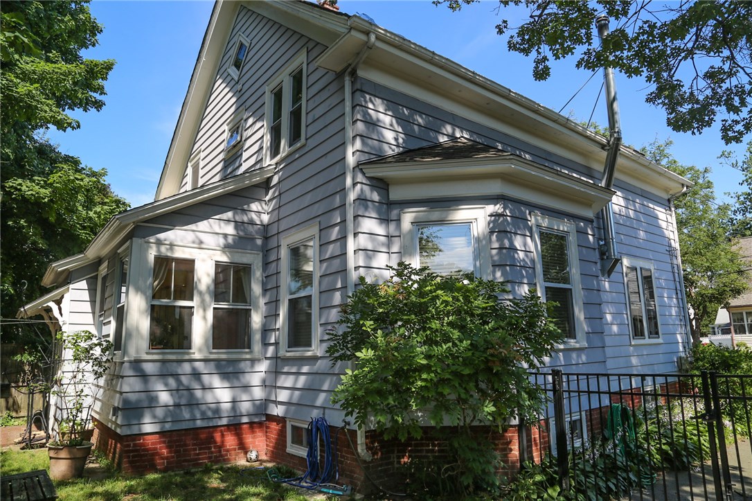 98 Rutherglen Avenue Providence, RI 02907 - Photo 32 of 40 Gallery Image 32