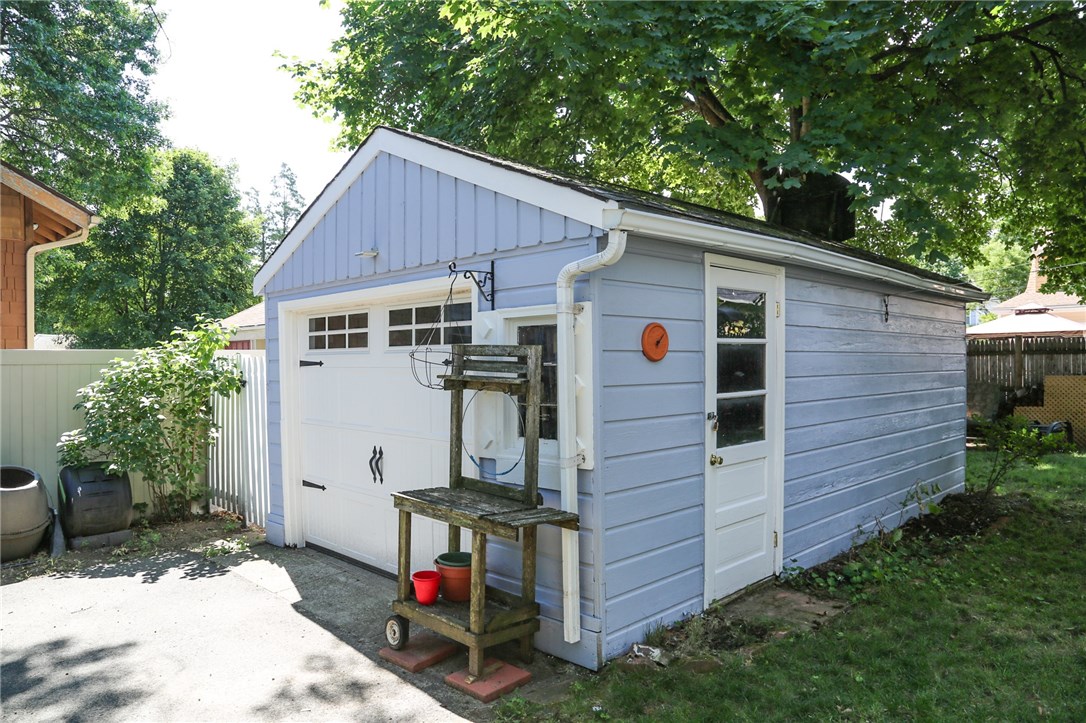 98 Rutherglen Avenue Providence, RI 02907 - Photo 33 of 40 Gallery Image 33