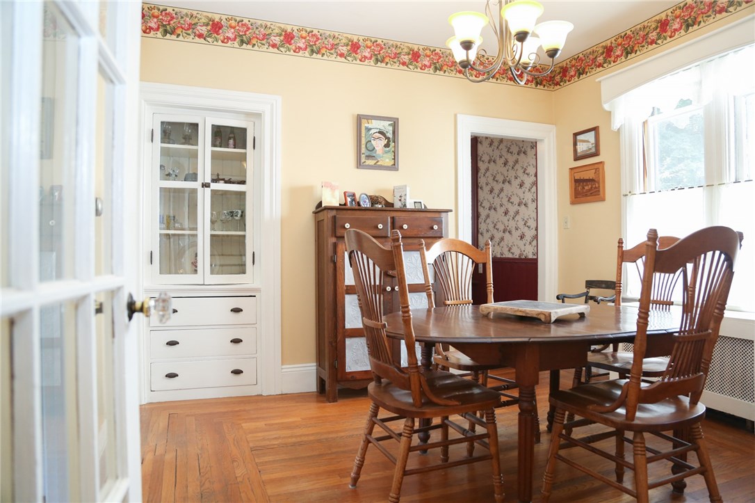 98 Rutherglen Avenue Providence, RI 02907 - Photo 6 of 40 Gallery Image 6
