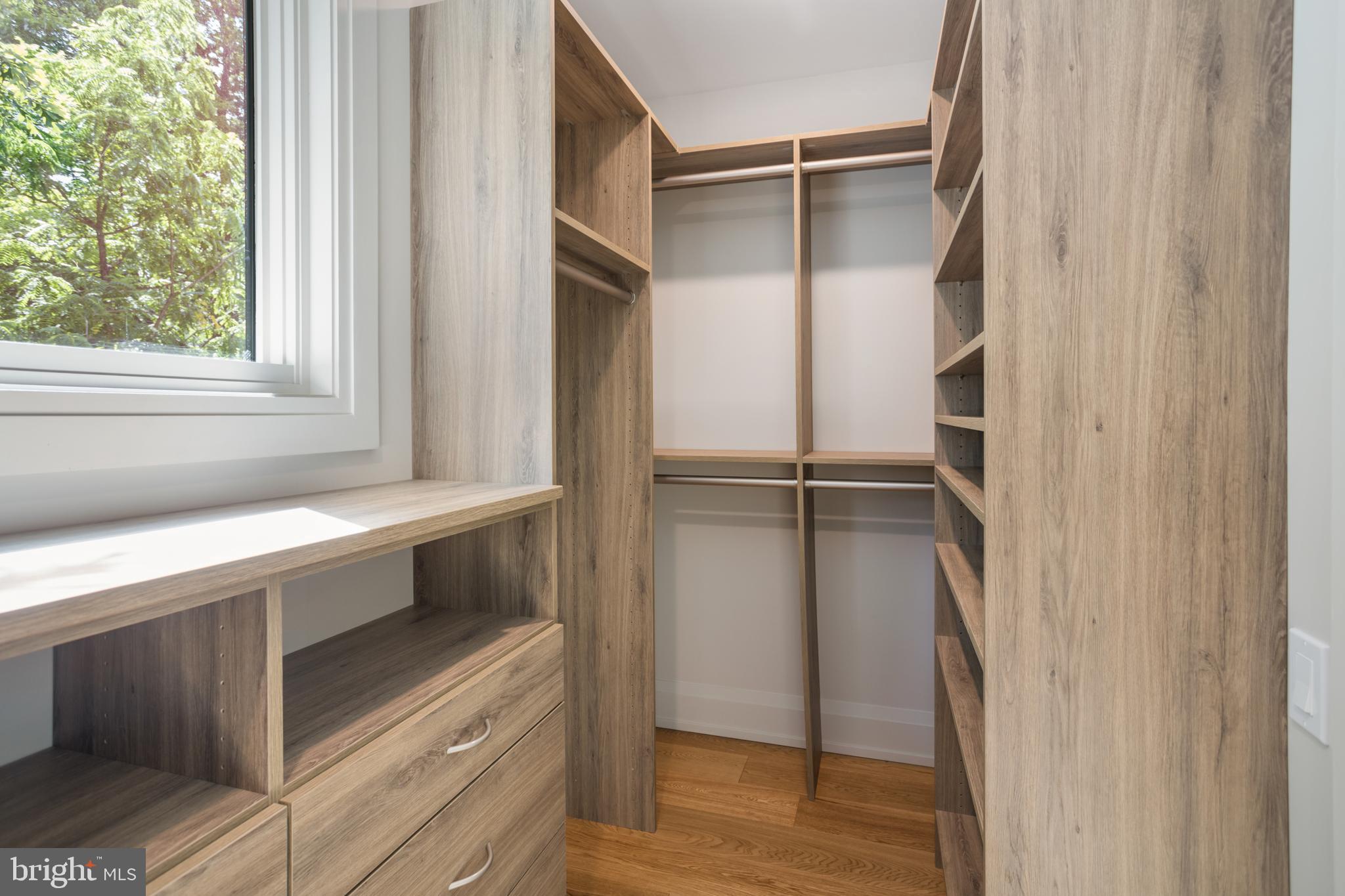 2700 Foxhall Road Northwest Washington, DC 20007 - Photo 16 of 24 Walk-in Closet