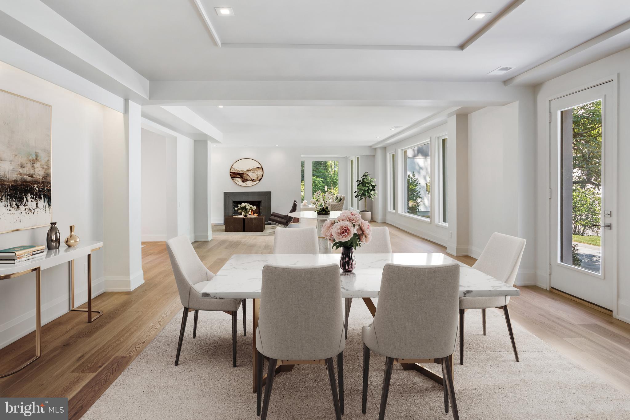 2700 Foxhall Road Northwest Washington, DC 20007 - Photo 7 of 24 Dining Room