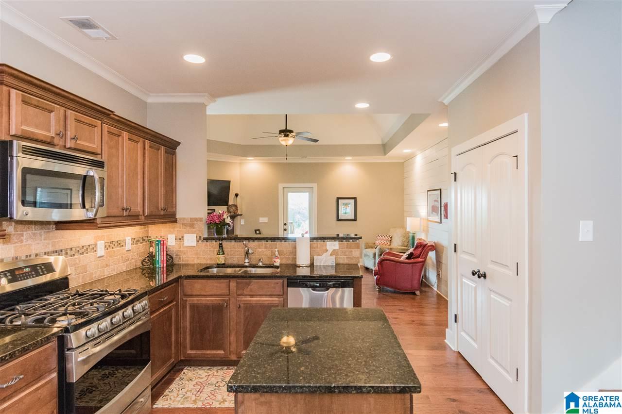 3855 Bainbridge Place Birmingham, AL 35210 - Photo 12 of 38