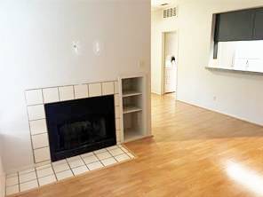 806 West 24th Street, Unit 201 Austin, TX 78705 - Photo 4 of 24