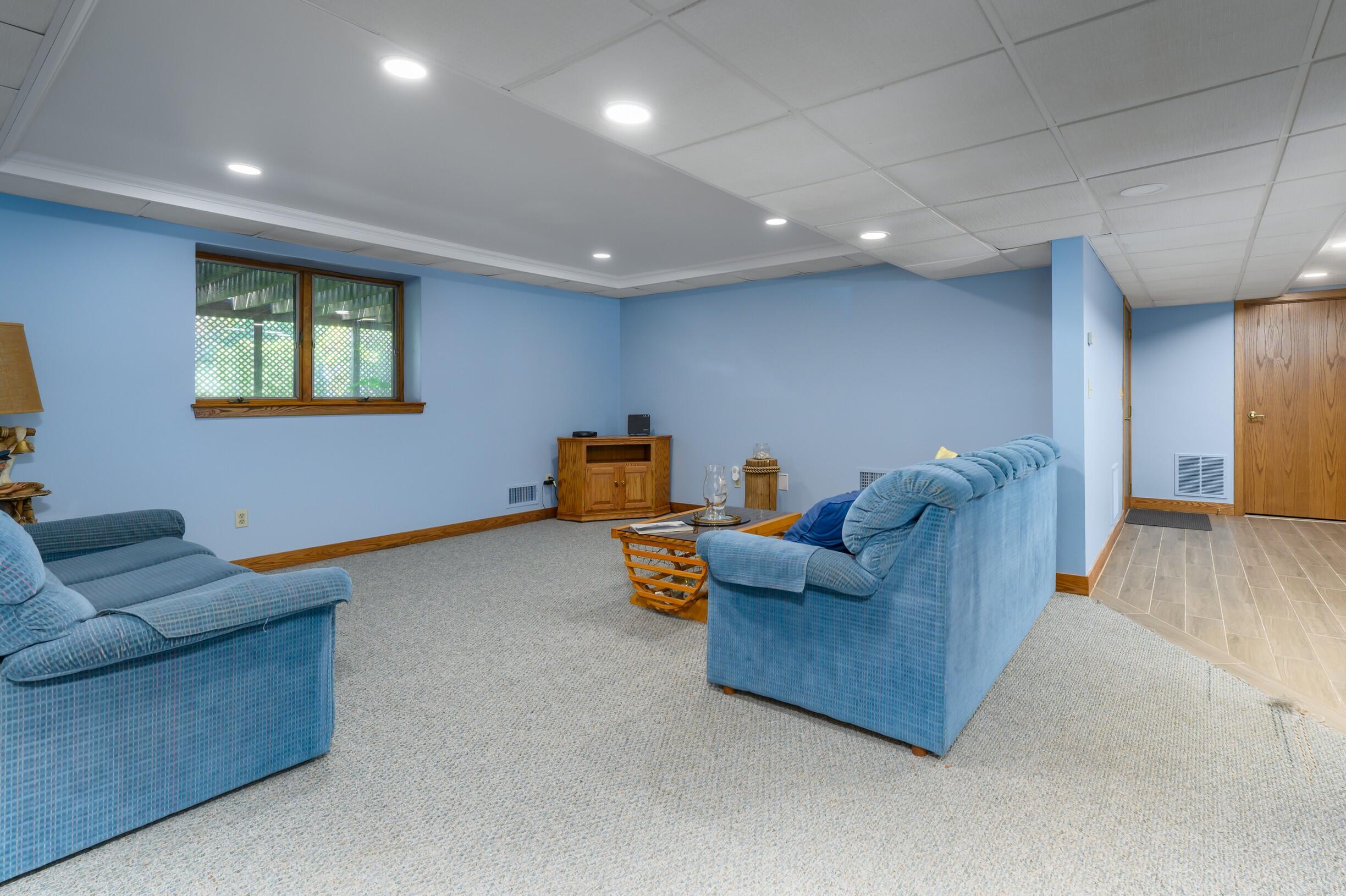 25 Fieldstone Lane Ogunquit, ME 03907 - Photo 26 of 30 Family Room