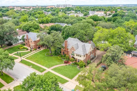 $2,225,000 | 2424 Medford Court West, Fort Worth, TX 76109