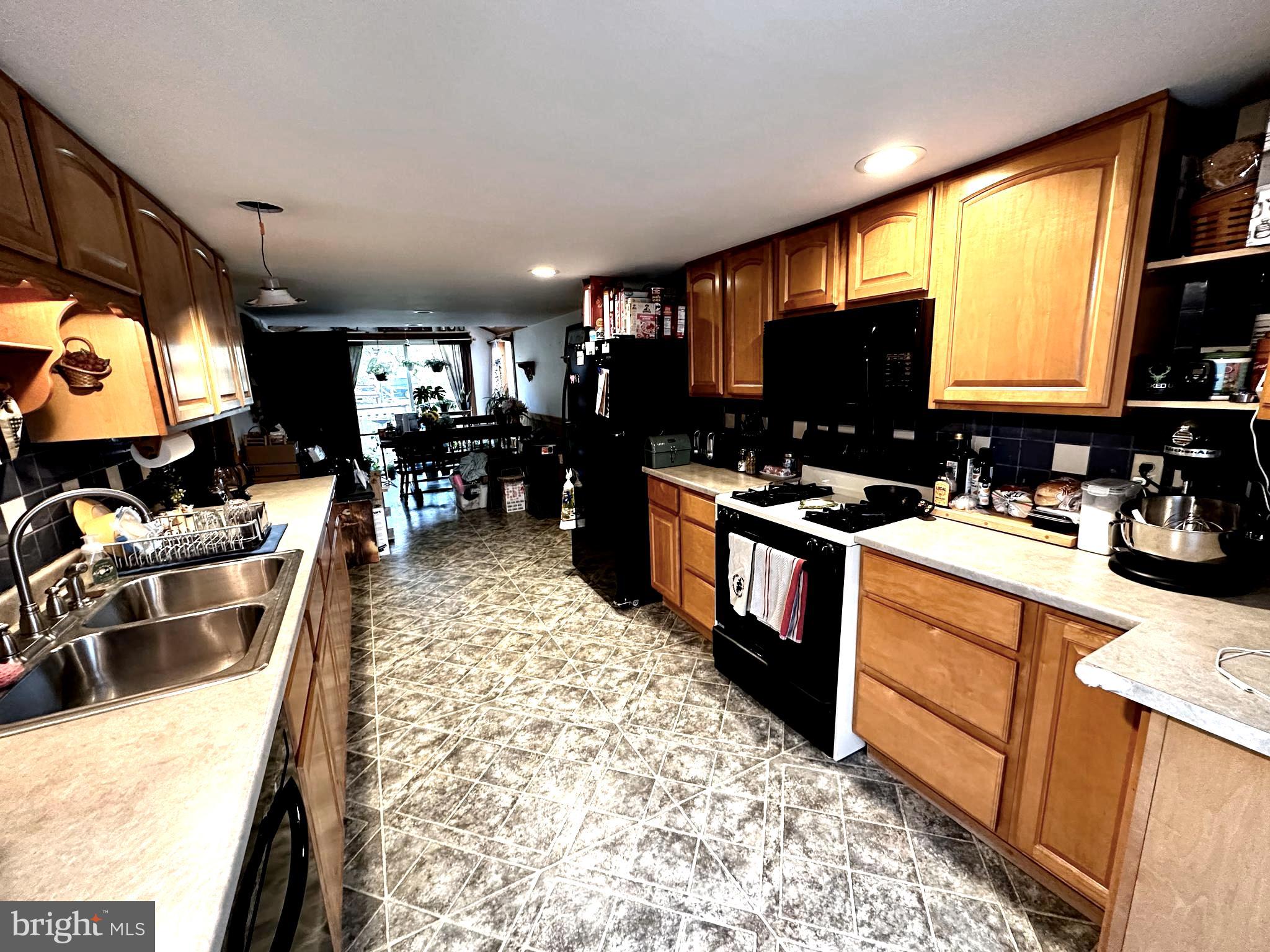 202 Decatur Street Elizabethtown, PA 17022 - Photo 4 of 26 Gallery Image 4