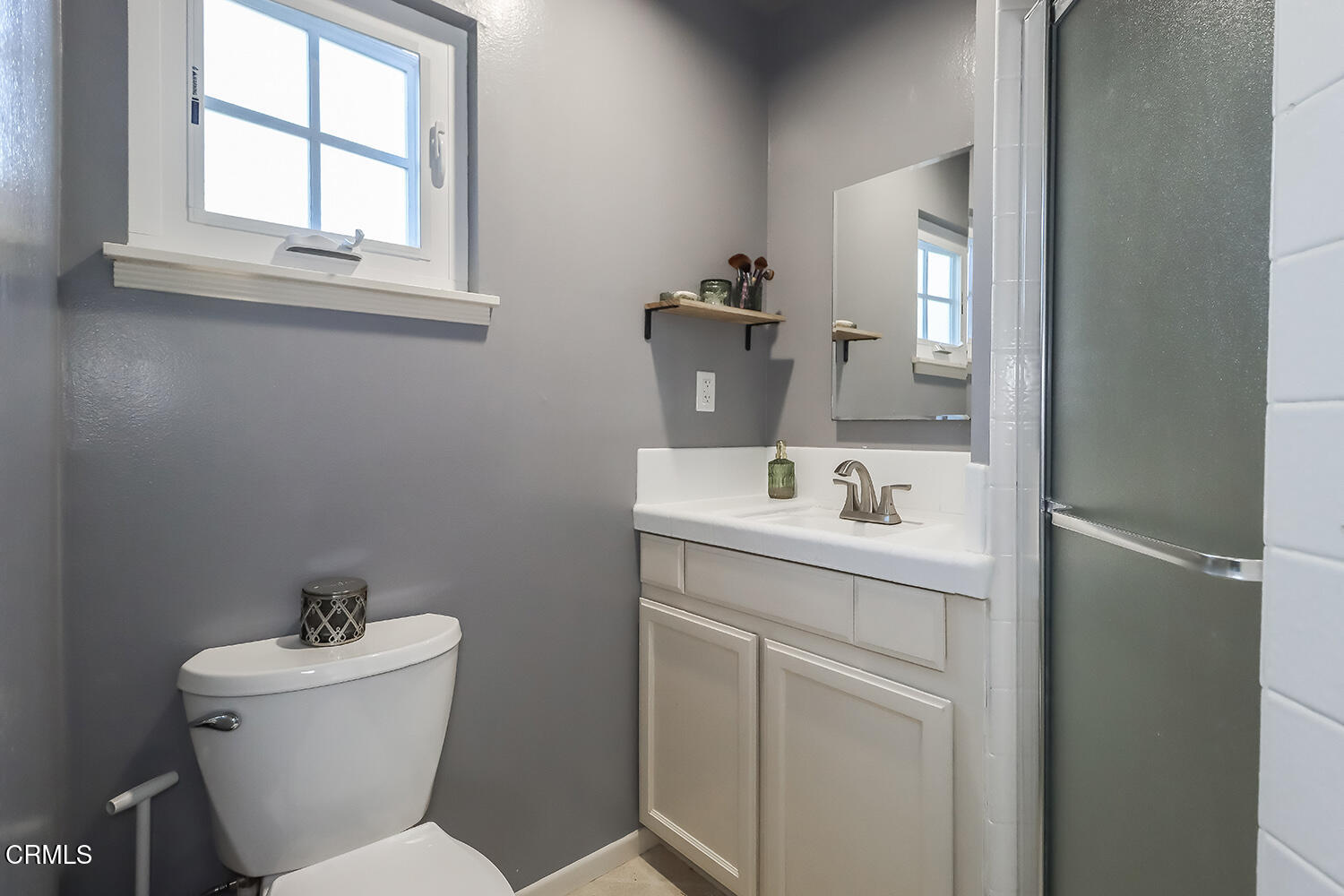 2671 Beacon Avenue Ventura, CA 93003 - Photo 21 of 37 BE28hPrimary Bedroom Suite4