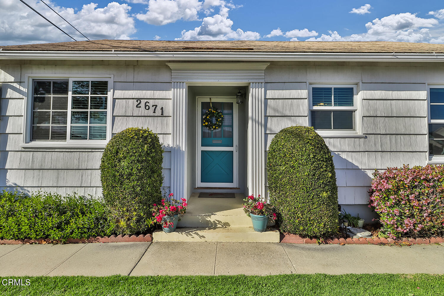 2671 Beacon Avenue Ventura, CA 93003 - Photo 4 of 37 BE2aFront and Entry4