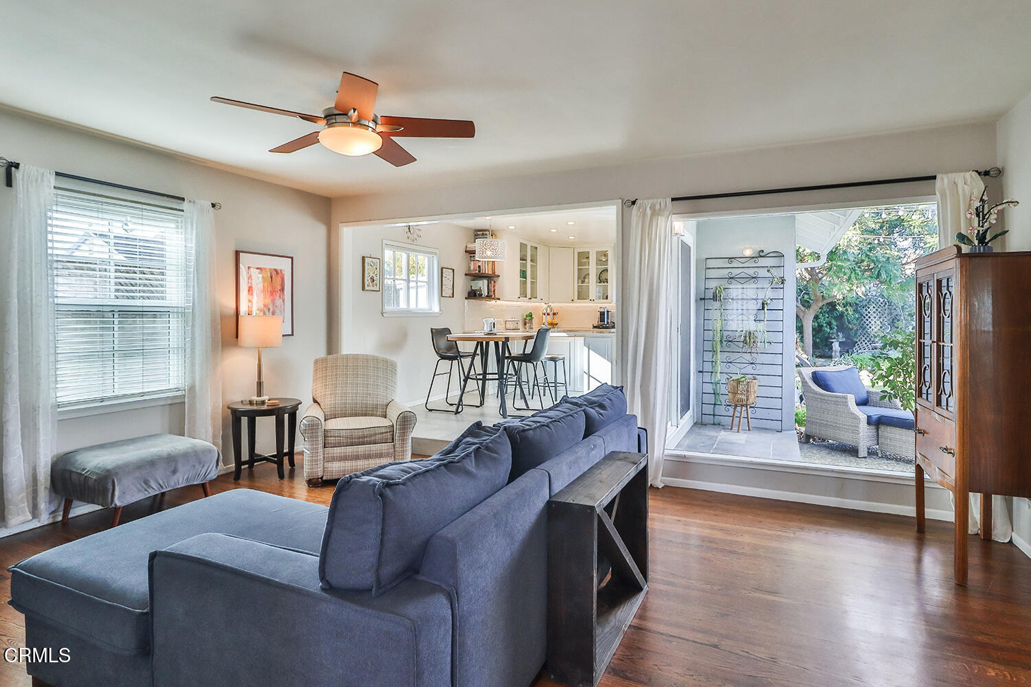 2671 Beacon Avenue Ventura, CA 93003 - Photo 9 of 37 BE7bLiving1