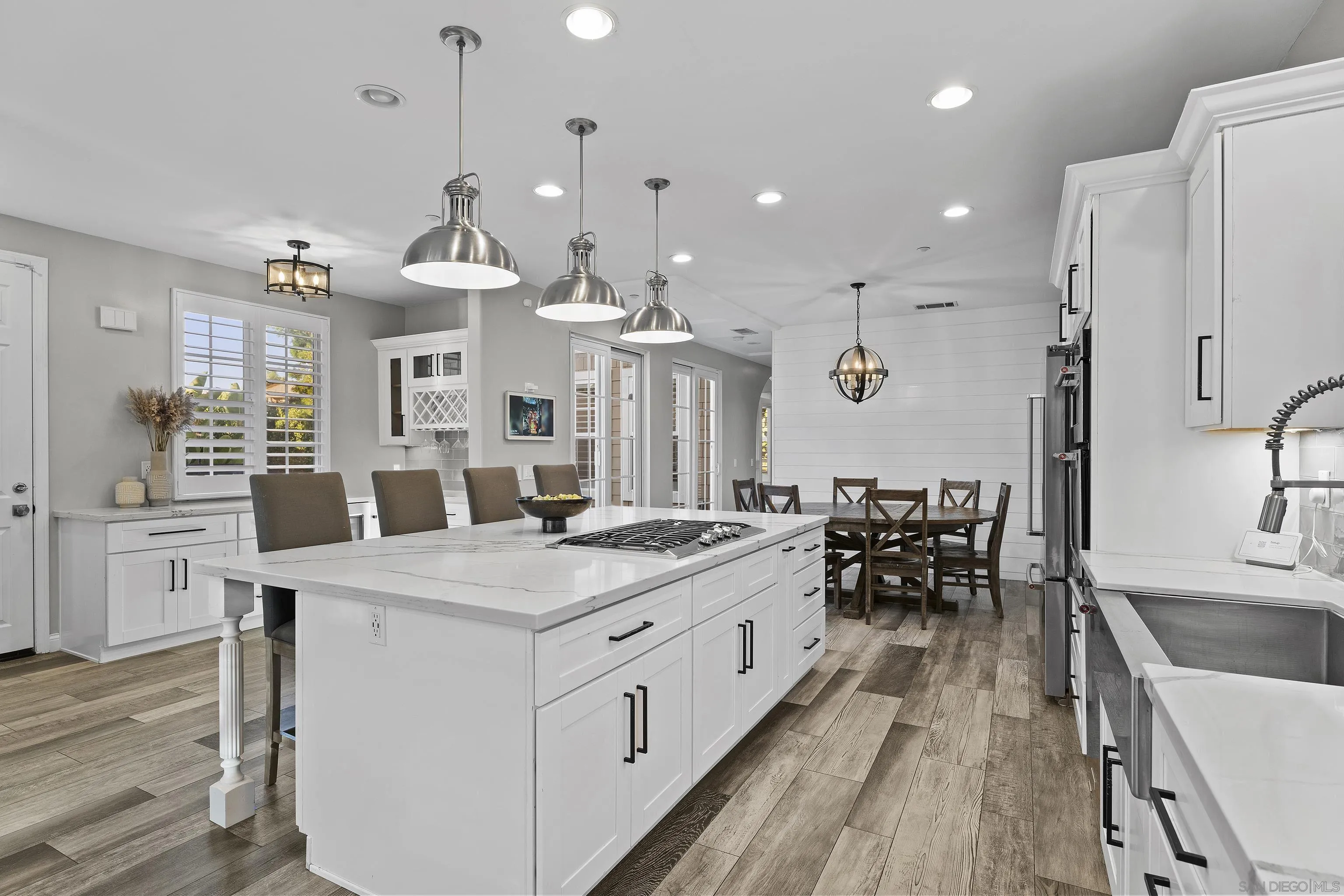 576 Samuel Court Encinitas, CA 92024 - Photo 13 of 36