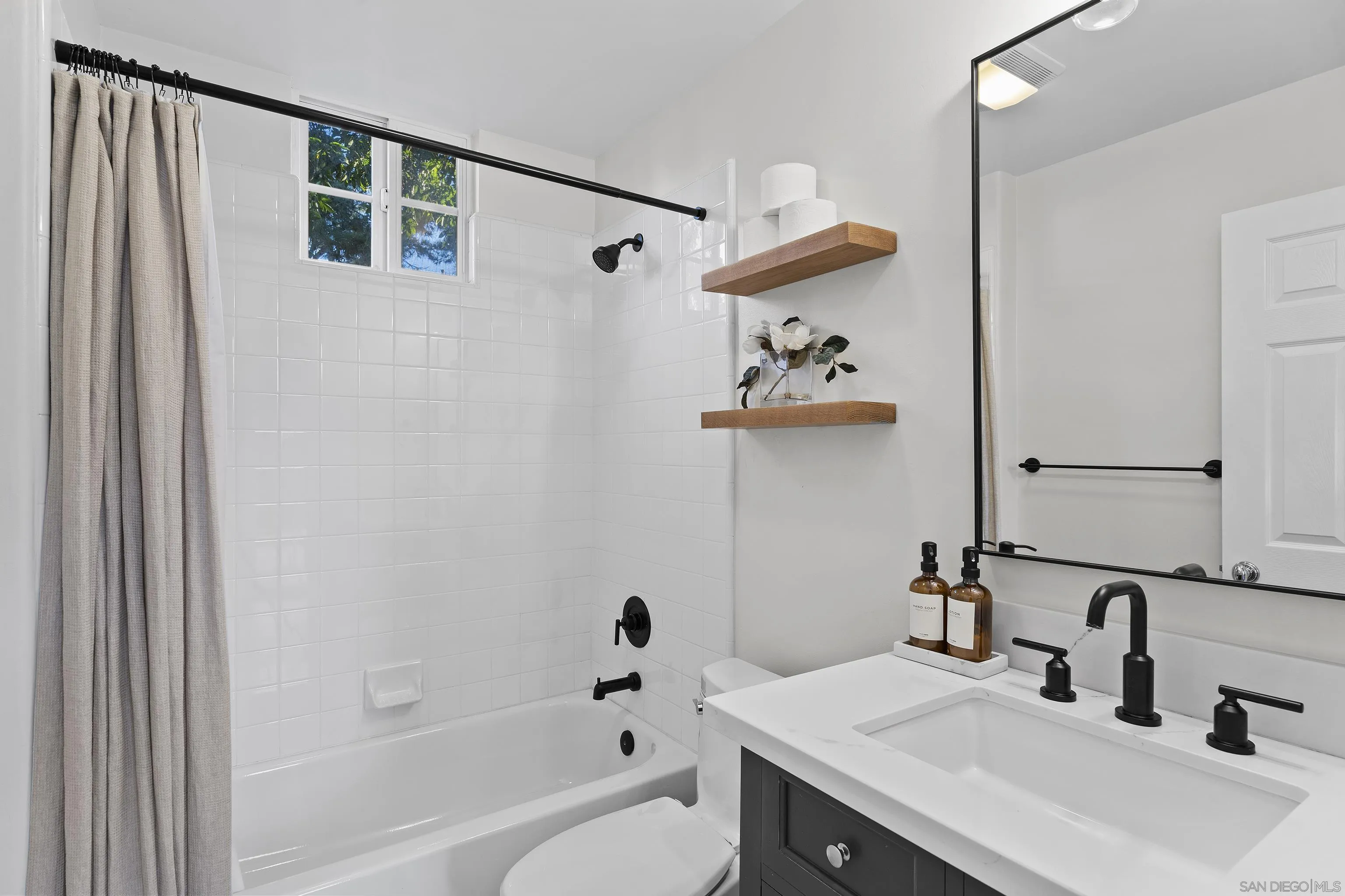 576 Samuel Court Encinitas, CA 92024 - Photo 24 of 36