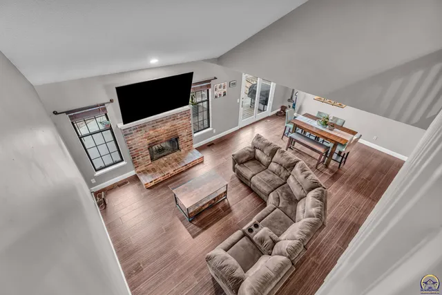 $299,900 | 3764 Southwest Deer Trail Drive, Topeka, KS 66610