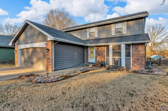 $299,900 | 3764 Southwest Deer Trail Drive, Topeka, KS 66610
