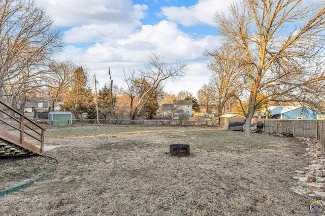 $299,900 | 3764 Southwest Deer Trail Drive, Topeka, KS 66610