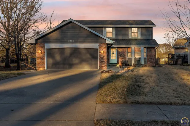 $299,900 | 3764 Southwest Deer Trail Drive, Topeka, KS 66610