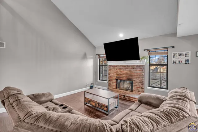 $299,900 | 3764 Southwest Deer Trail Drive, Topeka, KS 66610