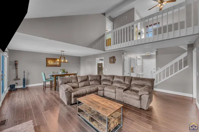 $299,900 | 3764 Southwest Deer Trail Drive, Topeka, KS 66610