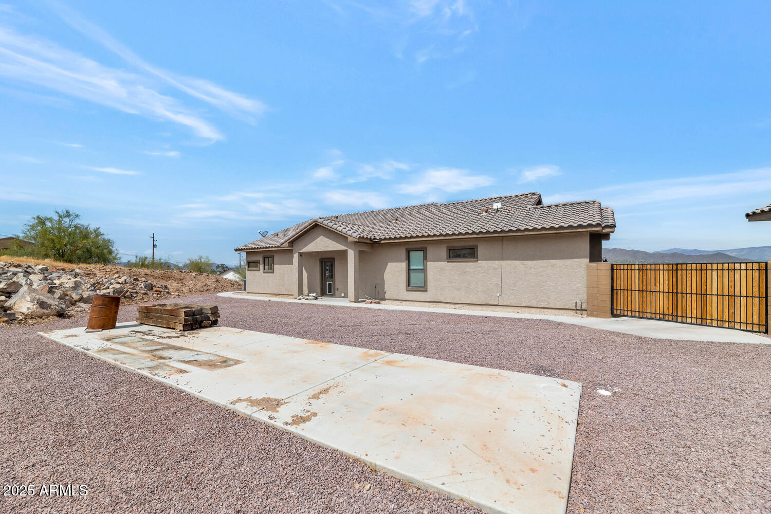 2829 West Joy Ranch Road Phoenix, AZ 85086 - Photo 31 of 34 Yard space