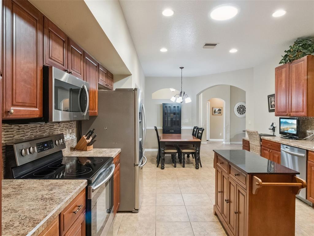 20639 Prince Ranier Place Leesburg, FL 34748 - Photo 11 of 64