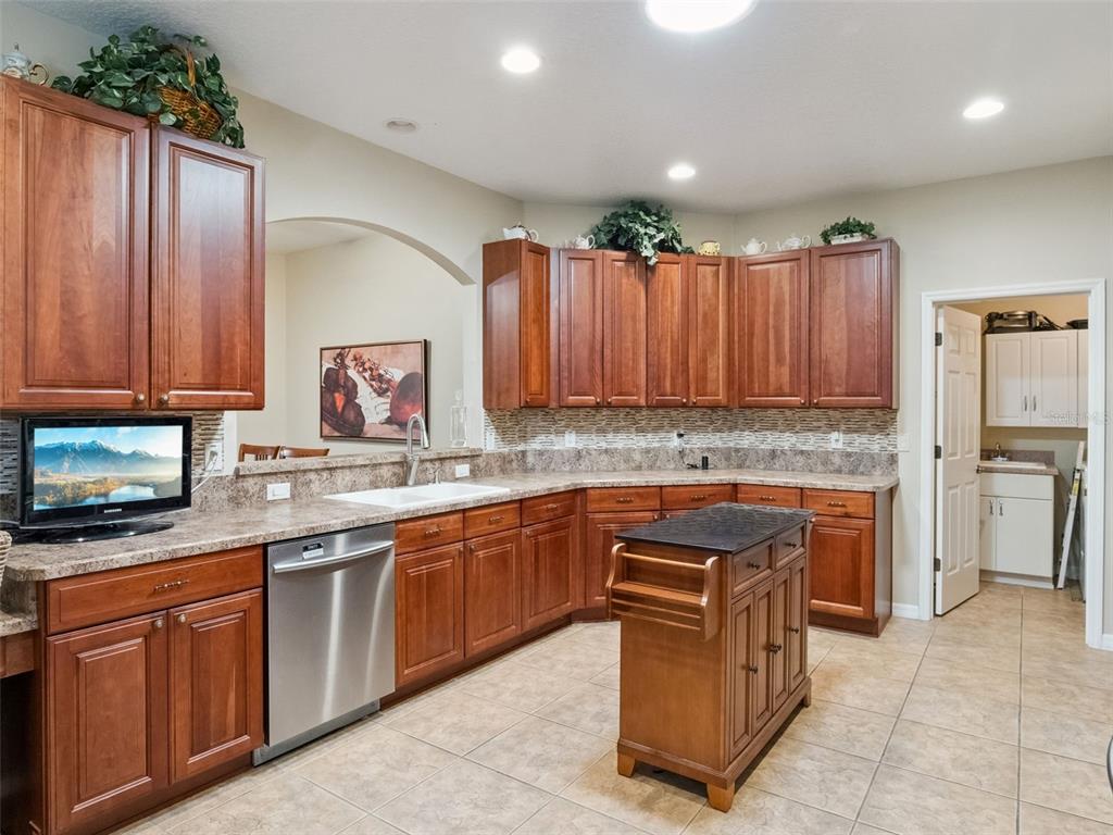 20639 Prince Ranier Place Leesburg, FL 34748 - Photo 14 of 64