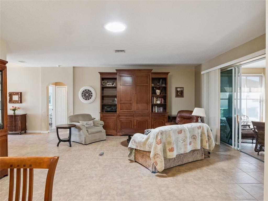 20639 Prince Ranier Place Leesburg, FL 34748 - Photo 6 of 64