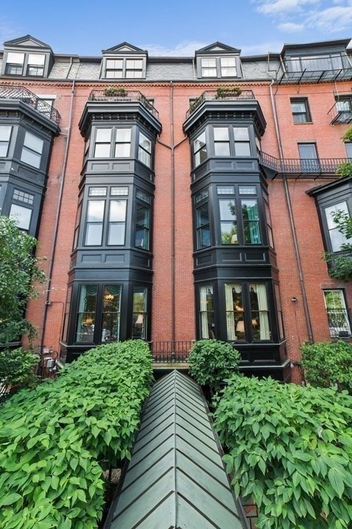 202 Beacon Street, Unit 3 Boston, MA 02116 - Photo 34 of 41